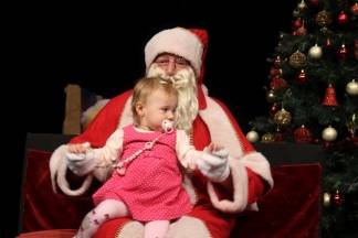 Djed Božićnjak darivao mališane požeških obrtnika 11.12.2016