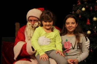 Djed Božićnjak darivao mališane požeških obrtnika 11.12.2016