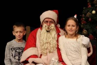 Djed Božićnjak darivao mališane požeških obrtnika 11.12.2016