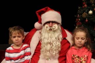 Djed Božićnjak darivao mališane požeških obrtnika 11.12.2016