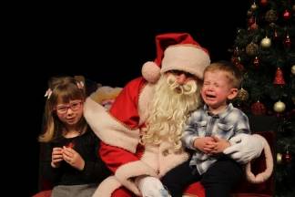 Djed Božićnjak darivao mališane požeških obrtnika 11.12.2016