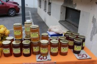 Božićna ponuda na požeškoj tržnici