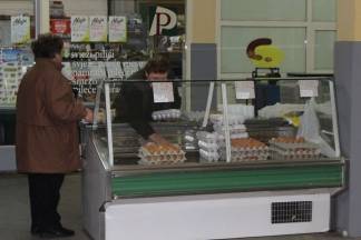 Božićna ponuda na požeškoj tržnici