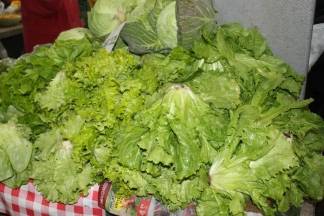 Božićna ponuda na požeškoj tržnici