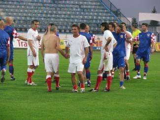 Velikani pod kišom: Sedam golova za Mateja (video)