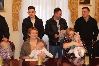 Prijem beba i roditelja kod gradonačelnika 13.2.2017.