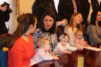 Prijem beba i roditelja kod gradonačelnika 13.2.2017.