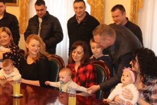 Prijem beba i roditelja kod gradonačelnika 13.2.2017.