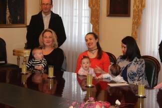 Prijem beba i roditelja kod gradonačelnika 13.2.2017.