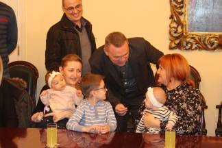 Prijem beba i roditelja kod gradonačelnika 13.2.2017.