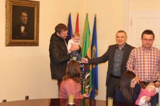 Prijem beba i roditelja kod gradonačelnika 13.2.2017.