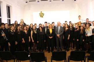 Predsjednica u šetnji Požegom i na Svečanom koncertu u Glazbenoj školi 28.2.2017.