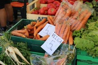 Ponuda na požeškoj tržnici 03.08.2017.