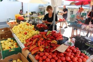 Ponuda na požeškoj tržnici 10.08.2017.