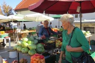 Ponuda četvrtkom na požeškoj tržnici, 14.9.2017.