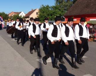 Zagrađe: Smotra folklora 2012