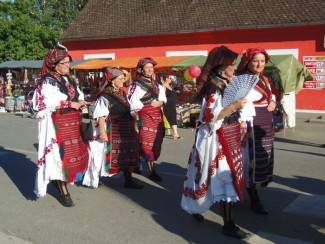 Zagrađe: Smotra folklora 2012