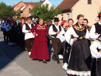 Zagrađe: Smotra folklora 2012