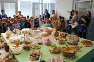 U Dječjem vrtiću Tratinčica u Pleternici obilježeni Dani kruha 11.10.2017.