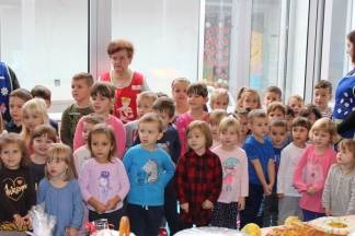 U Dječjem vrtiću Tratinčica u Pleternici obilježeni Dani kruha 11.10.2017.