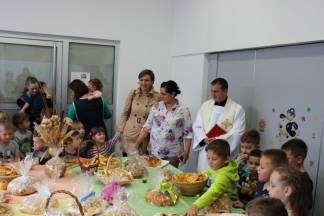 U Dječjem vrtiću Tratinčica u Pleternici obilježeni Dani kruha 11.10.2017.