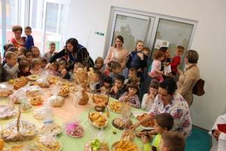 U Dječjem vrtiću Tratinčica u Pleternici obilježeni Dani kruha 11.10.2017.