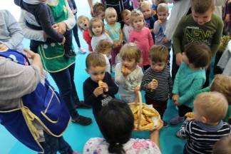 U Dječjem vrtiću Tratinčica u Pleternici obilježeni Dani kruha 11.10.2017.