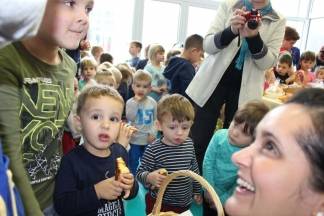 U Dječjem vrtiću Tratinčica u Pleternici obilježeni Dani kruha 11.10.2017.