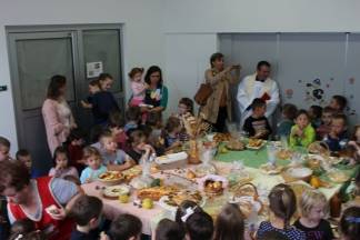 U Dječjem vrtiću Tratinčica u Pleternici obilježeni Dani kruha 11.10.2017.