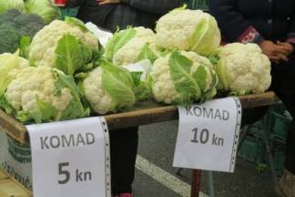 Ponuda na požeškoj tržnici, 9.11.2017.