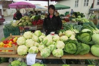 Ponuda na požeškoj tržnici, 9.11.2017.