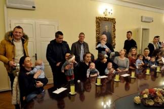 Prijem beba kod gradonačelnika Puljašića 11.12.2017.