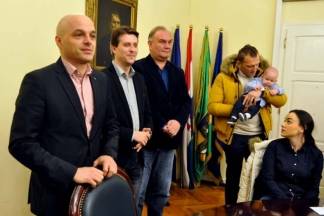 Prijem beba kod gradonačelnika Puljašića 11.12.2017.