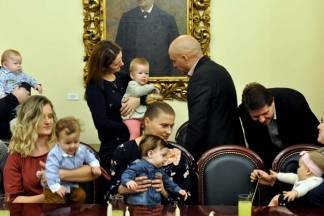 Prijem beba kod gradonačelnika Puljašića 11.12.2017.