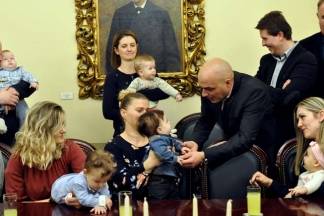 Prijem beba kod gradonačelnika Puljašića 11.12.2017.