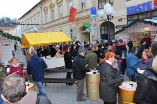 Božićni sajam i šetnja Požegom, 23.12.2017.