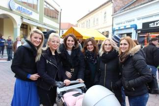 Božićni sajam i šetnja Požegom, 23.12.2017.