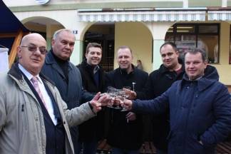 Božićni sajam i šetnja Požegom, 23.12.2017.