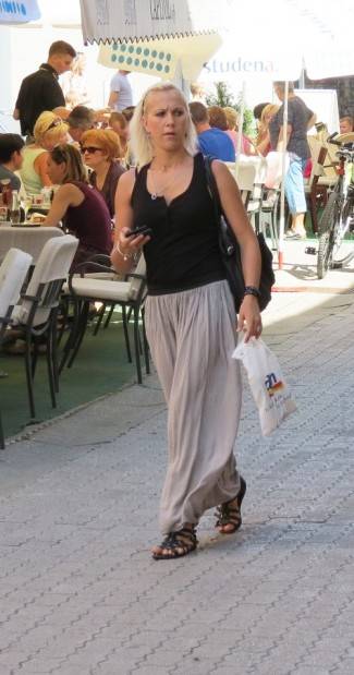 Požega: Lijepe žene prolaze kroz grad