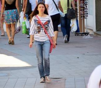 Požega: Lijepe žene prolaze kroz grad