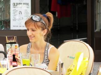 Požega: Lijepe žene prolaze kroz grad