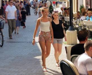 Požega: Lijepe žene prolaze kroz grad, vol. 4