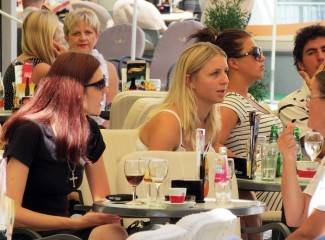 Požega: Lijepe žene prolaze kroz grad, vol. 4