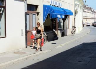 Požega: Lijepe žene prolaze kroz grad, vol. 4