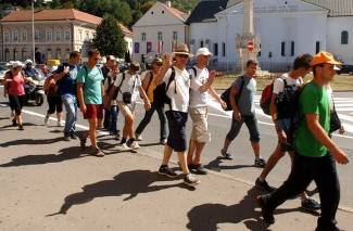 Požeški hodočasnici na putu do Voćina