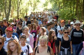 Požeški hodočasnici na putu do Voćina