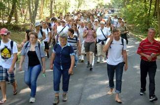 Požeški hodočasnici na putu do Voćina