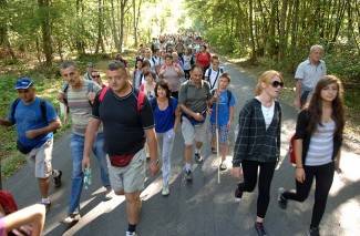 Požeški hodočasnici na putu do Voćina