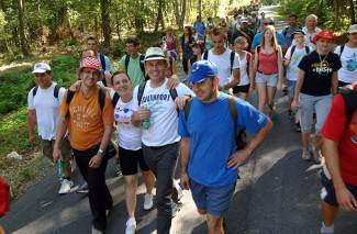 Požeški hodočasnici na putu do Voćina