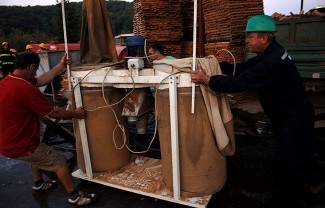 Požeška Koprivnica: Gašenje požara na pilani